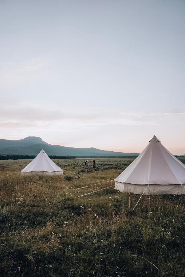 Wander Camp Yellowstone Hotel Island Park Eksteriør billede